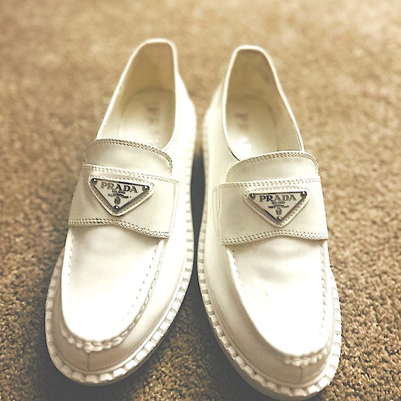 Authentic Prada Milano Loafer - Picture 3 of 4